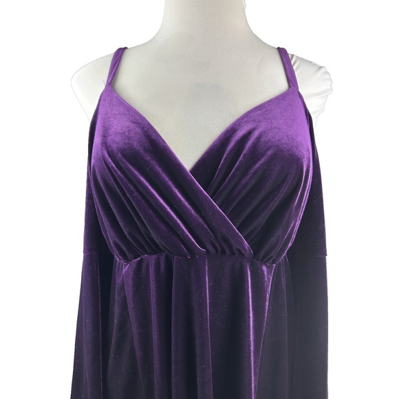 *Flawed Torrid Mini Velvet Cold Shoulder Surplice Dress Purple Size 1X No Tie - Picture 4 of 16
